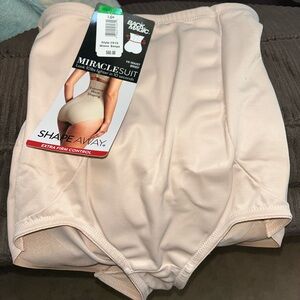 MIRACLESUIT ShapeAway Hi-waist Brief..size large